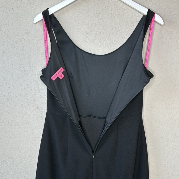 Betsy Johnson Embroidered Scalloped Hem Black Dress Size 4 - Picture 9 of 16